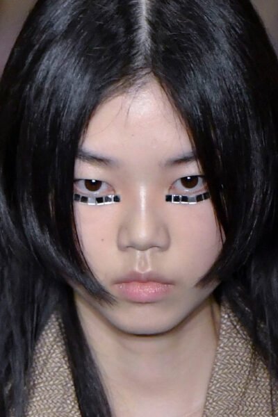 Louis Vuitton AH 2023/2024 maquillage make up yeux noir